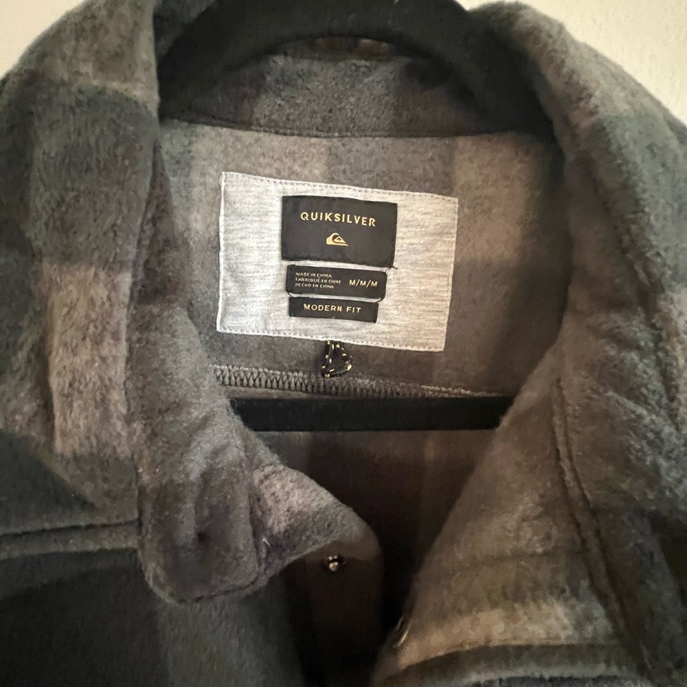 Never Worn - image 2